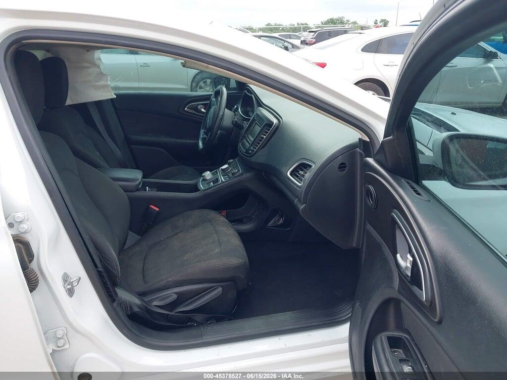 1C3CCCAB7GN103018 2016 CHRYSLER 200 photo no. 5