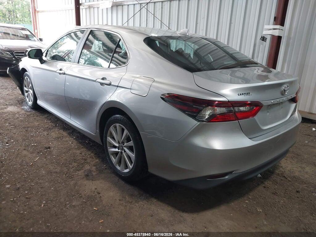 4T1C11AK8MU548130 2021 TOYOTA CAMRY photo no. 3
