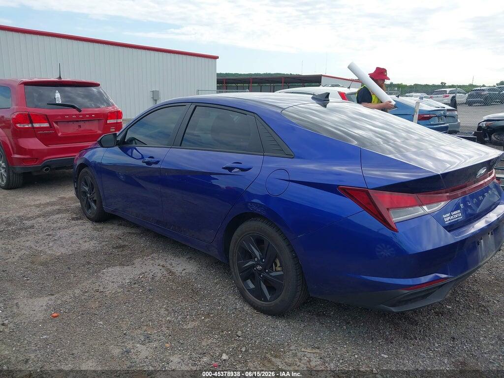 KMHLM4AG9PU392401 2023 HYUNDAI ELANTRA photo no. 3