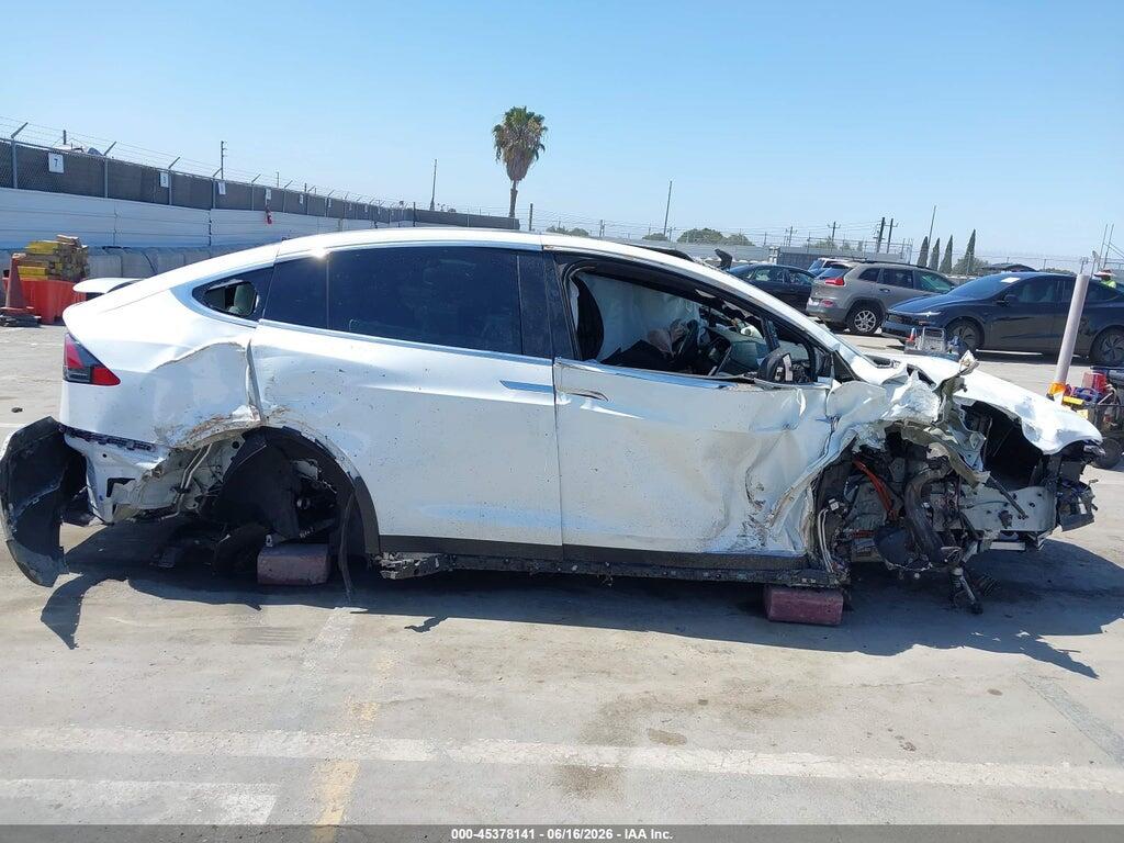 5YJXCBE2XJF091535 2018 TESLA MODEL X photo no. 12