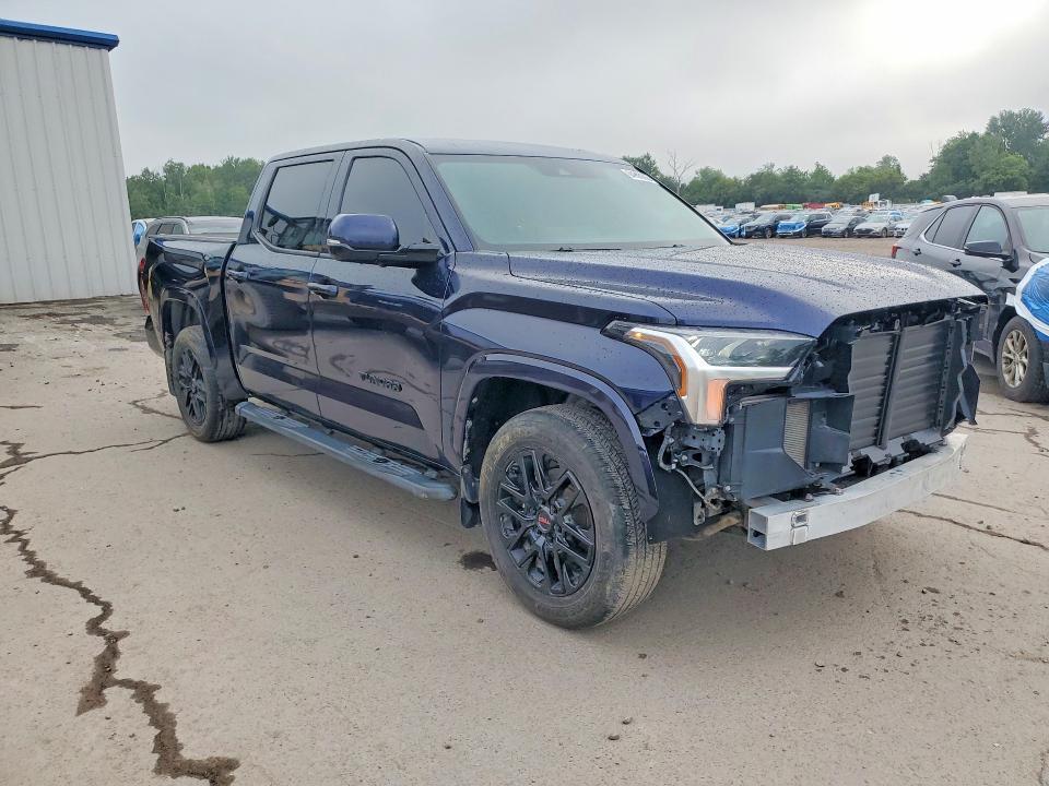 2024 TOYOTA TUNDRA CREWMAX — Фото 4 из 13