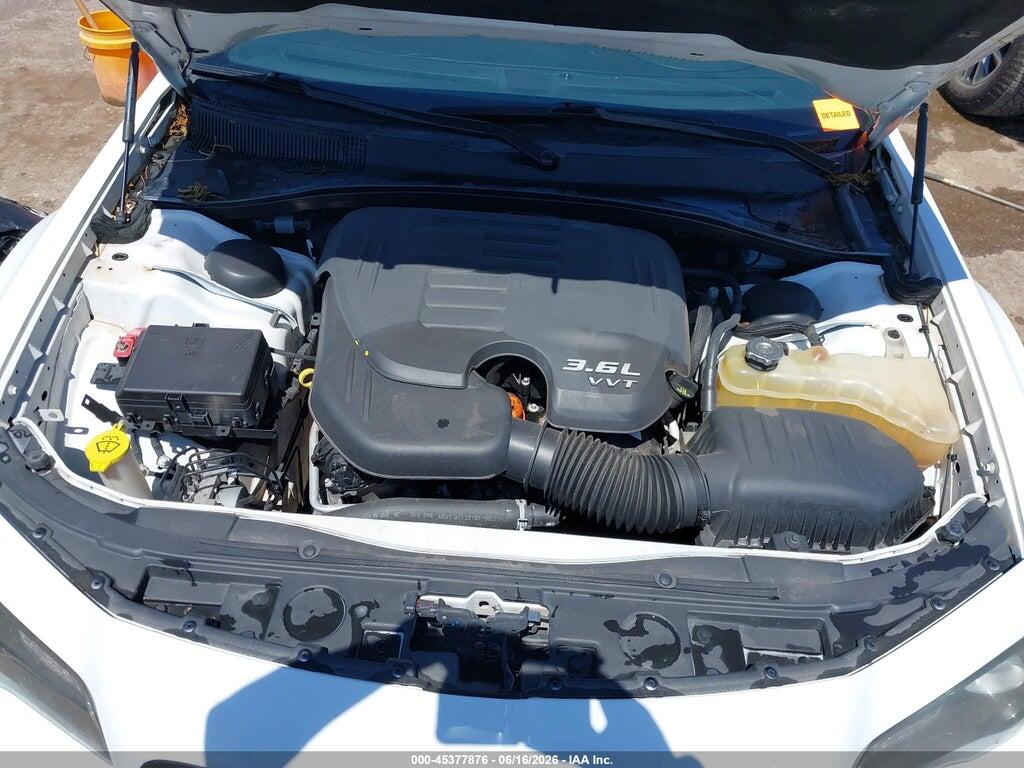 2C3CCABG6JH141077 2018 CHRYSLER 300 photo no. 10