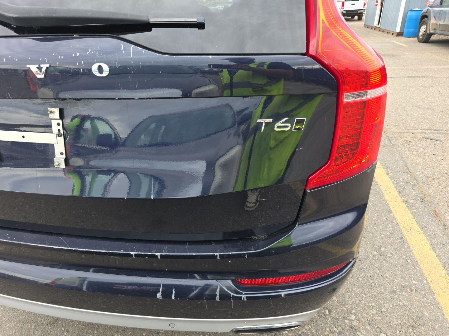2016 VOLVO XC90 T6 MOMENTUM — Фото 14 из 16