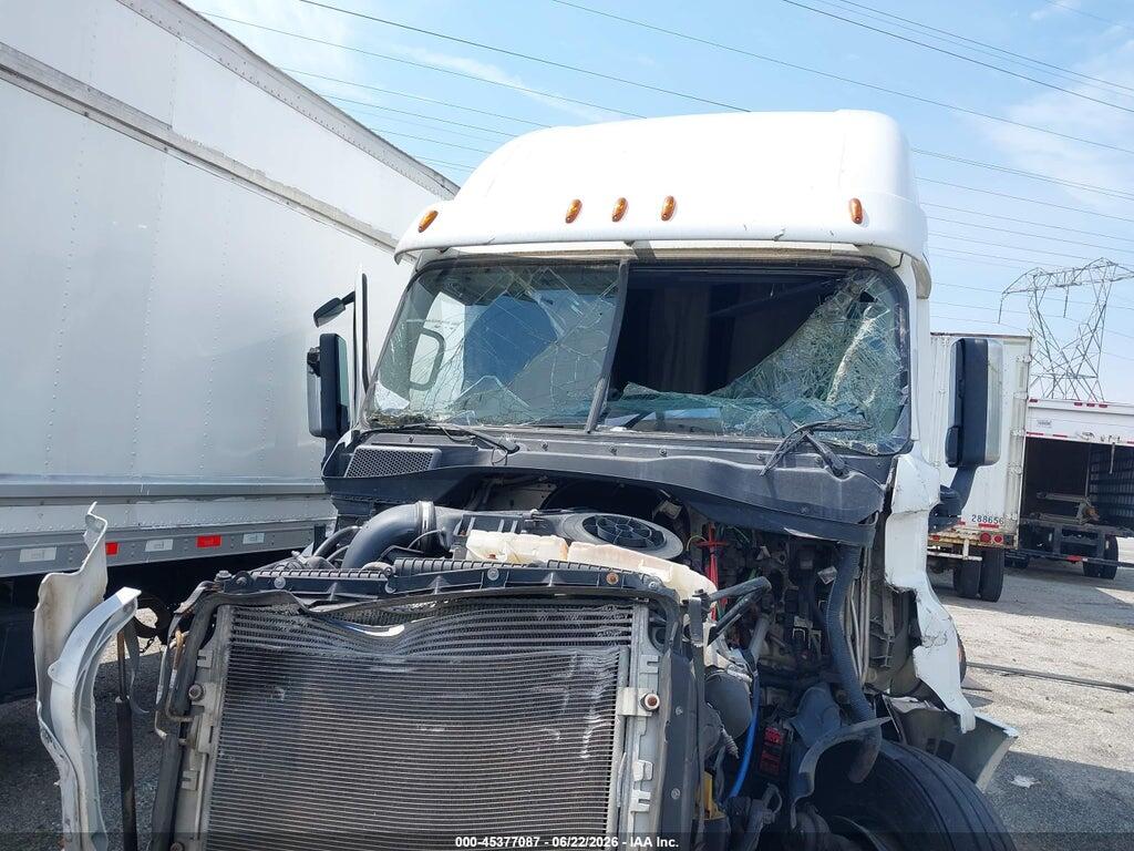 3AKJGLDR3JSJB7512 2018 FREIGHTLINER CASCADIA 125 photo no. 10