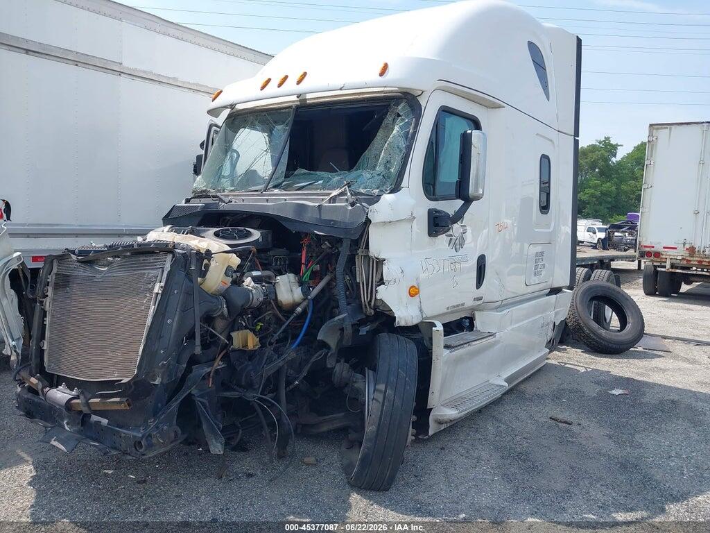 3AKJGLDR3JSJB7512 2018 FREIGHTLINER CASCADIA 125 photo no. 2