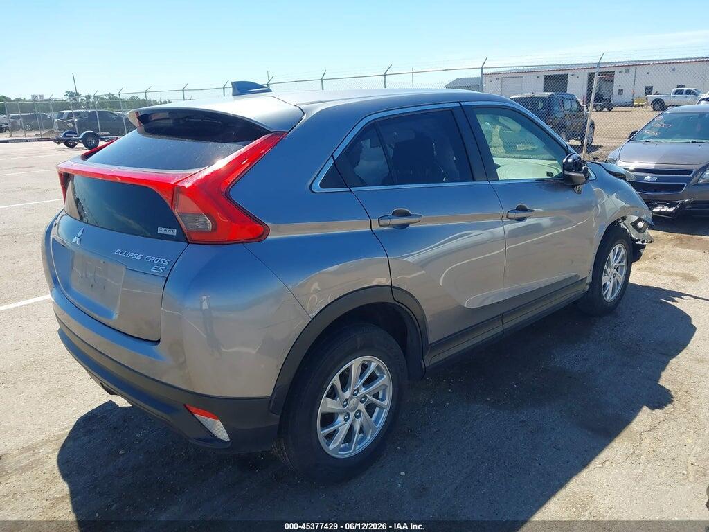 JA4AT3AA1JZ067637 2018 MITSUBISHI ECLIPSE CROSS photo no. 4