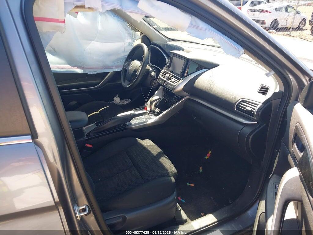 JA4AT3AA1JZ067637 2018 MITSUBISHI ECLIPSE CROSS photo no. 5