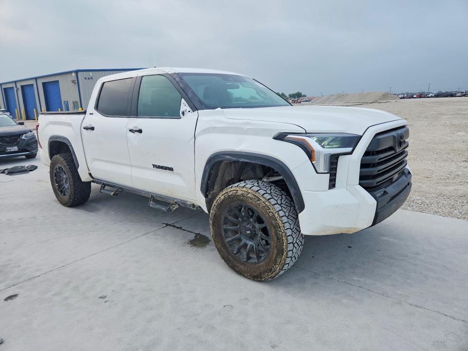 2024 TOYOTA TUNDRA SR5 — Фото 4 из 12