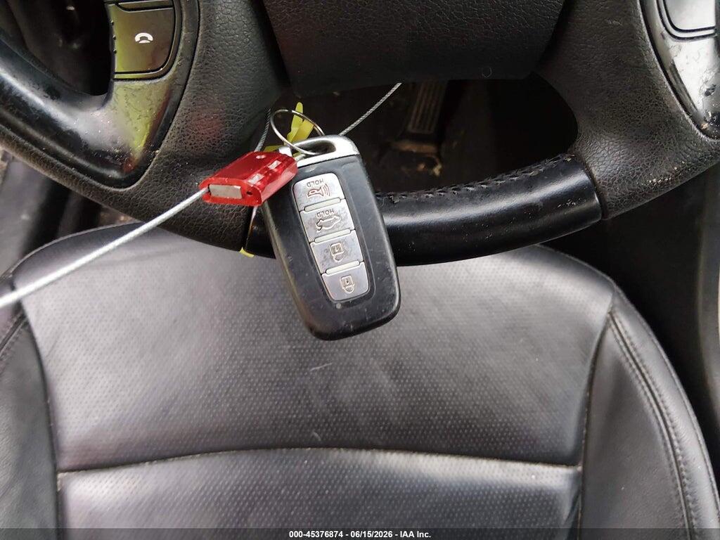 5NPEC4AC6BH007926 2011 HYUNDAI SONATA photo no. 11