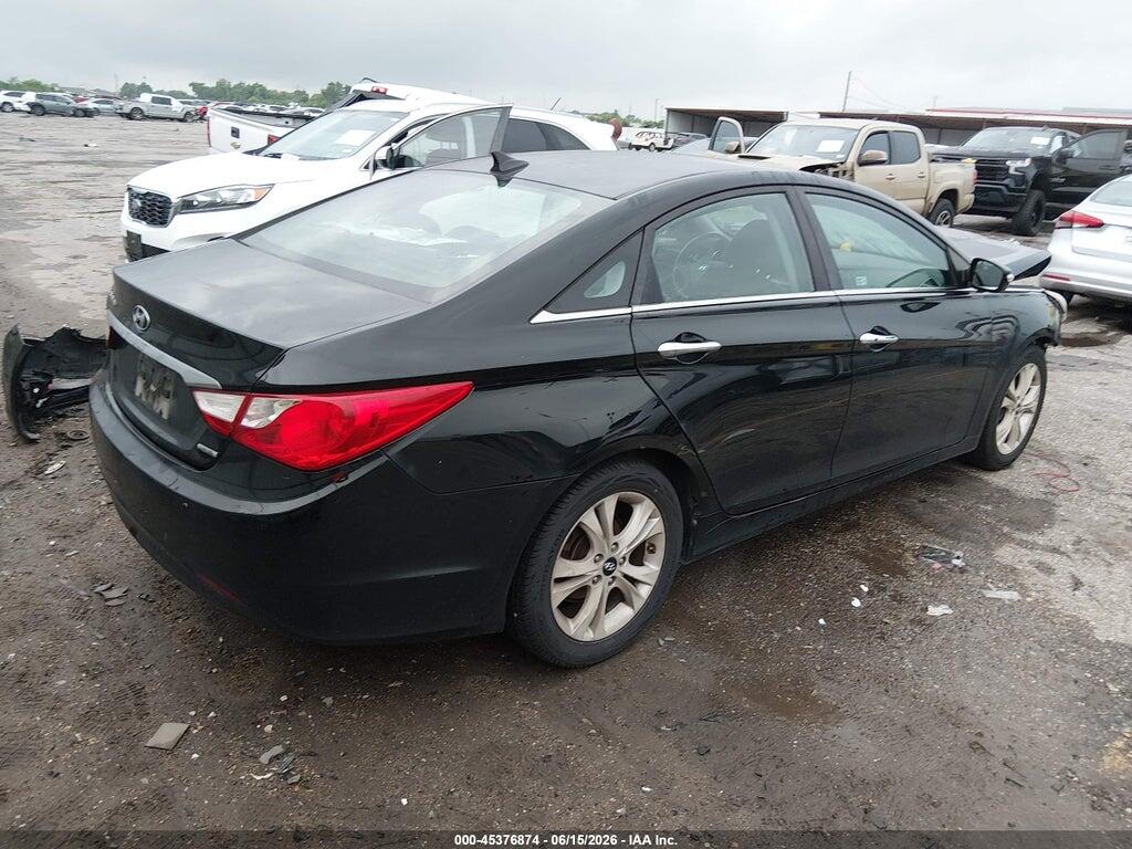 5NPEC4AC6BH007926 2011 HYUNDAI SONATA photo no. 4