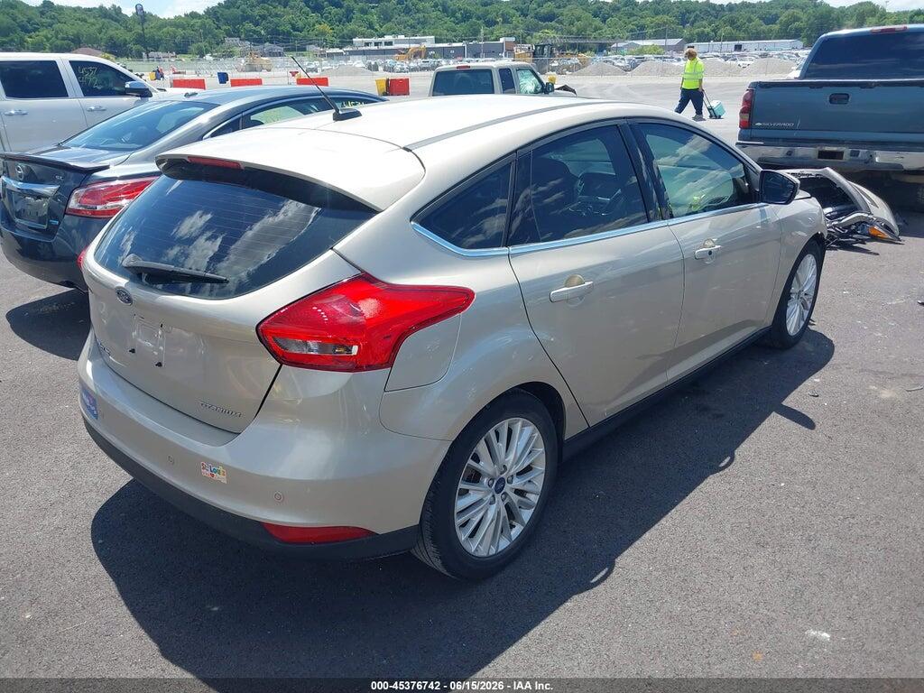 1FADP3N28HL324709 2017 FORD FOCUS photo no. 4
