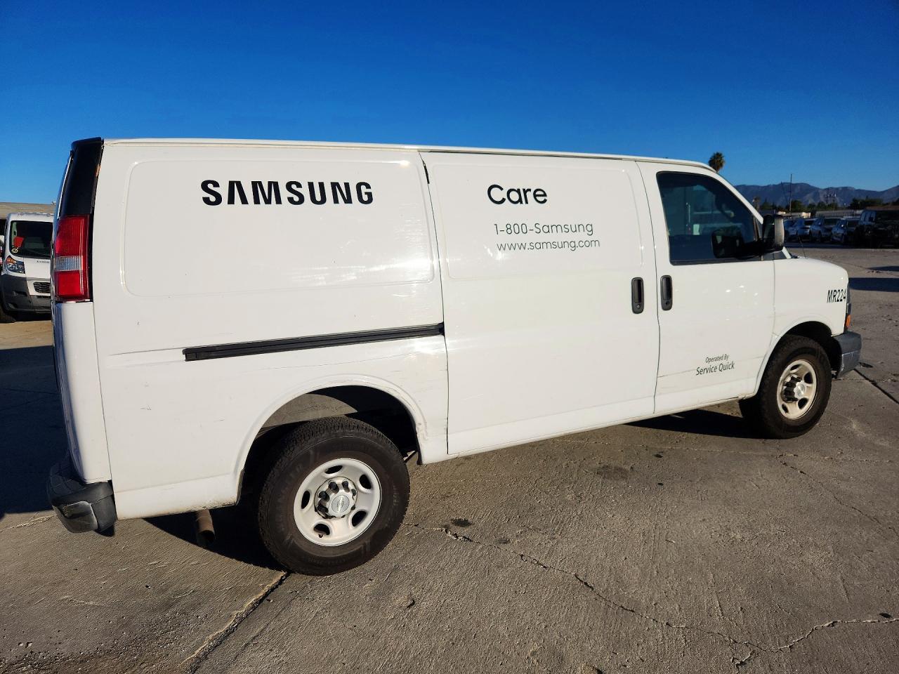 2016 CHEVROLET EXPRESS G2500 — Фото 3 из 13