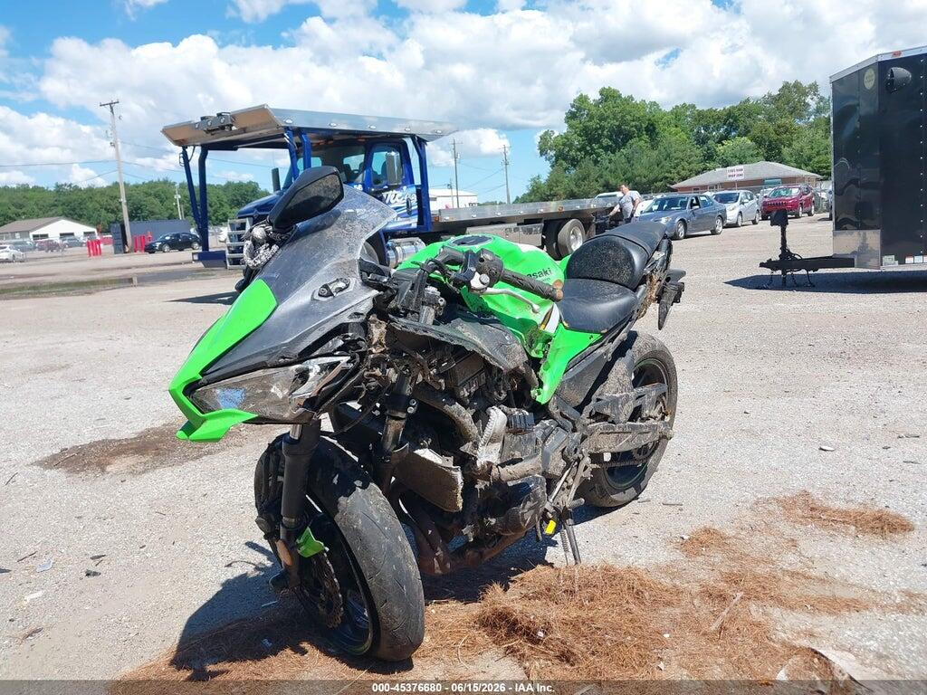 ML5EXEP12SDAD8508 2025 KAWASAKI EX650 photo no. 2