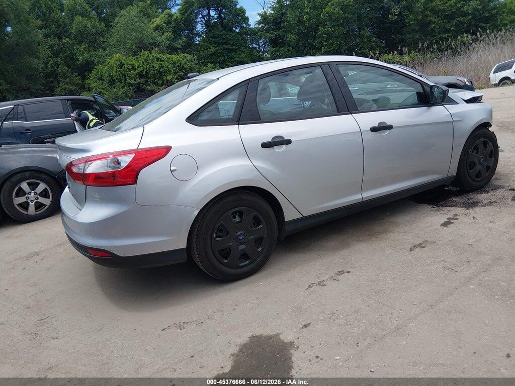 1FAHP3E21CL404489 2012 FORD FOCUS photo no. 4