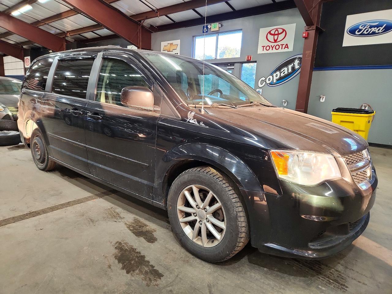 2016 DODGE GRAND CARAVAN SXT — Фото 4 из 13