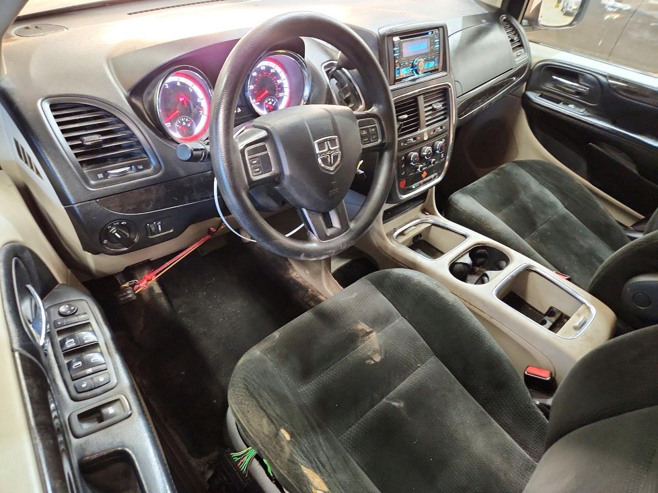 2016 DODGE GRAND CARAVAN SXT — Фото 8 из 13