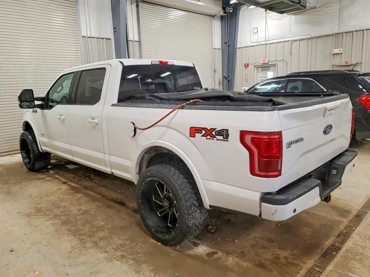 2015 FORD F150 SUPERCREW — Фото 2 из 13