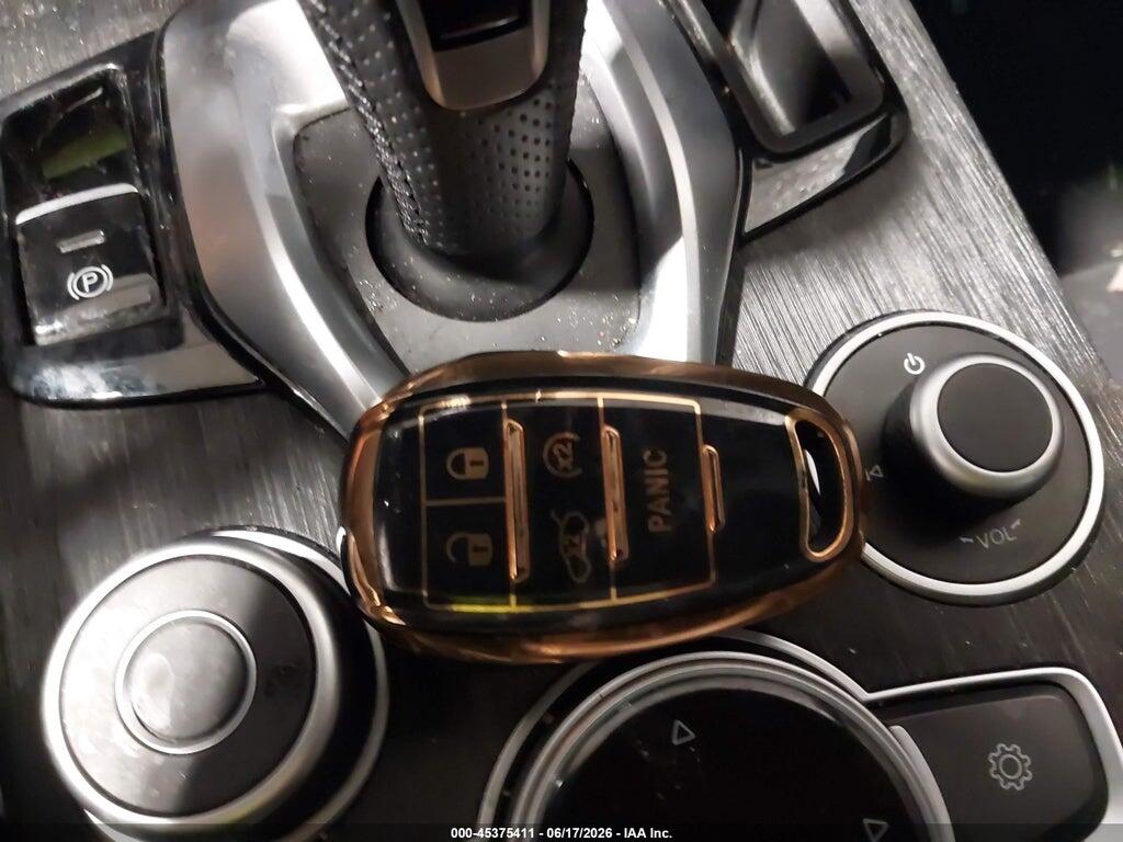ZASPAKAN7R7D84792 2024 ALFA ROMEO STELVIO photo no. 10