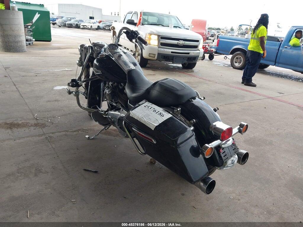 1HD1FBC14KB624876 2019 HARLEY-DAVIDSON FLHR photo no. 3