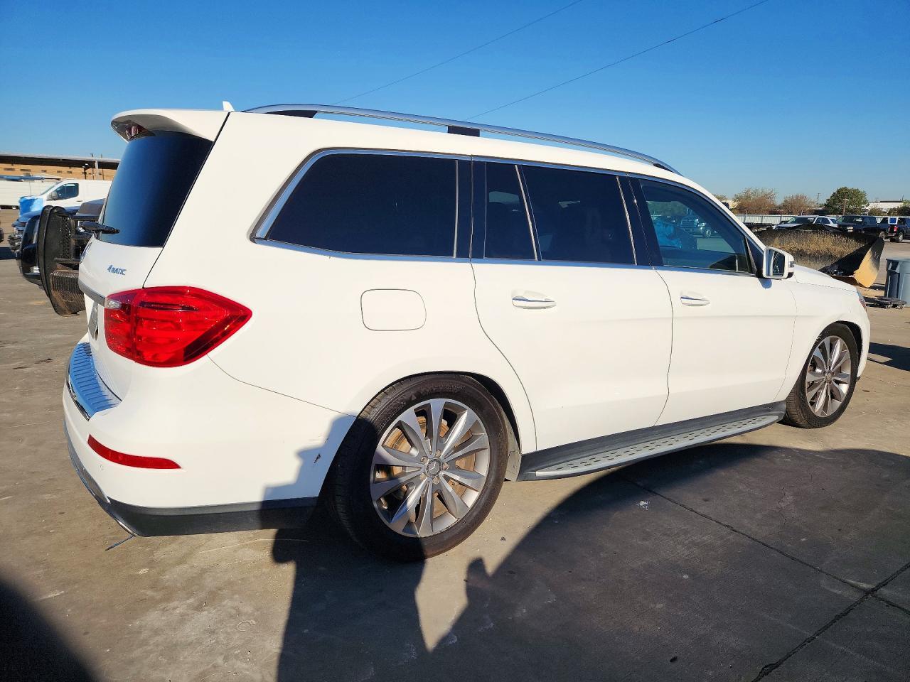 2014 MERCEDES-BENZ GL 450 4MATIC — Фото 3 из 13