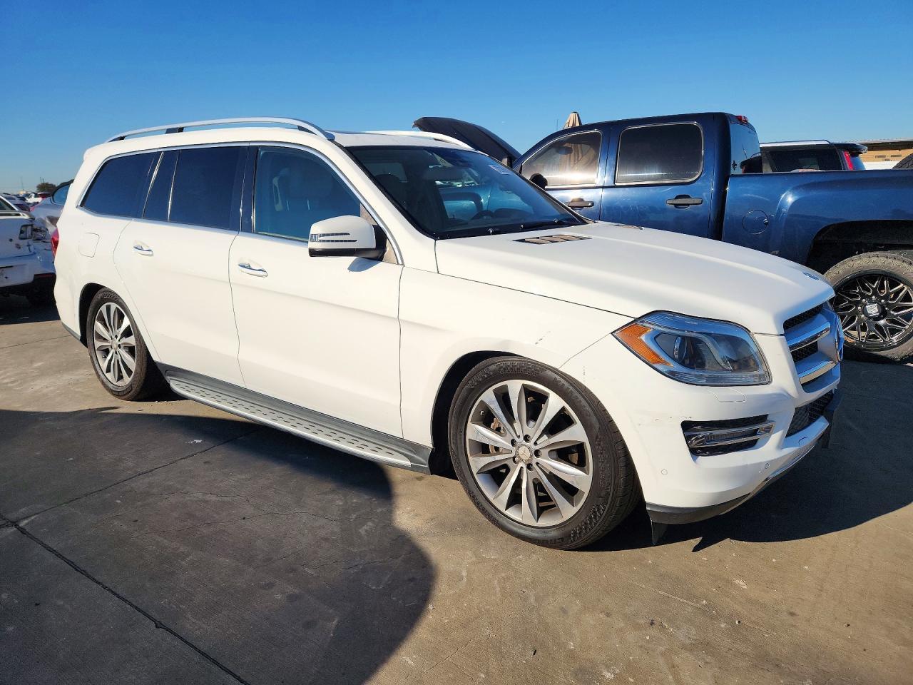 2014 MERCEDES-BENZ GL 450 4MATIC — Фото 4 из 13