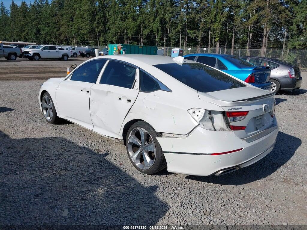 1HGCV2F94JA008065 2018 HONDA ACCORD photo no. 3