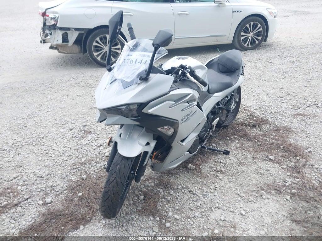 ML5EXGG19SDA70484 2025 KAWASAKI EX500 photo no. 2