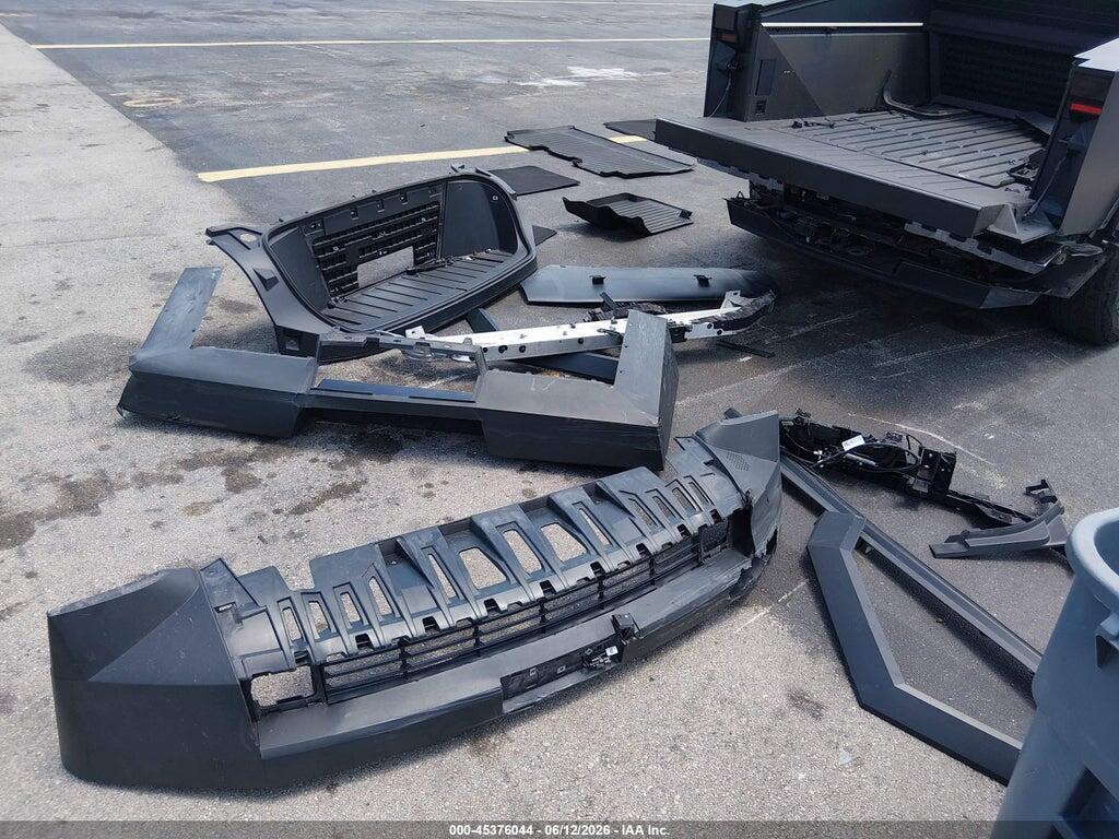 7G2CEHED4RA012962 2024 TESLA CYBERTRUCK photo no. 11