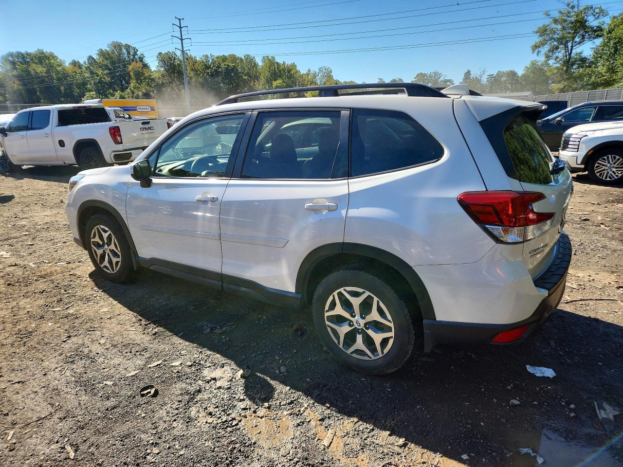 2020 SUBARU FORESTER PREMIUM — Фото 2 из 13