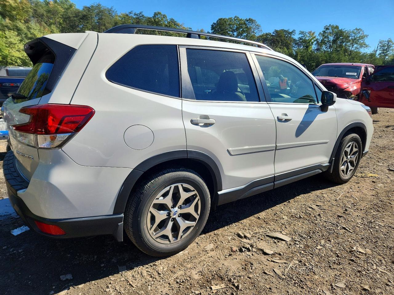 2020 SUBARU FORESTER PREMIUM — Фото 3 из 13