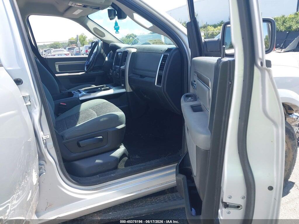 1C6RR7LT4JS217446 2018 RAM 1500 photo no. 5