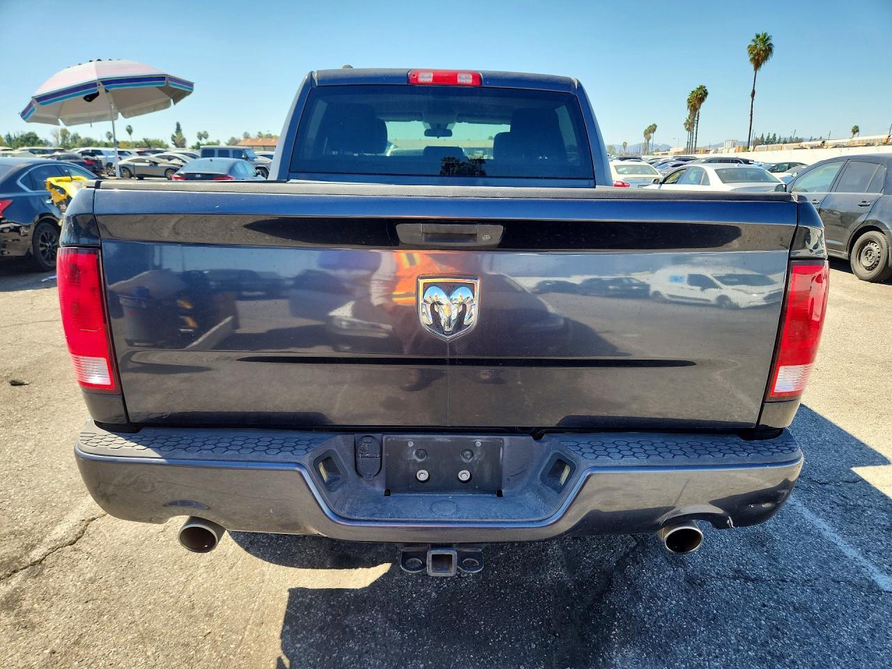 2015 RAM 1500 ST — Фото 6 из 12