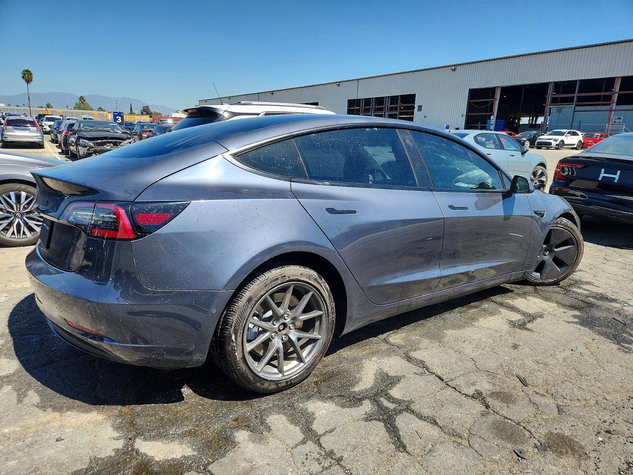 2022 TESLA MODEL 3 — Фото 3 из 13