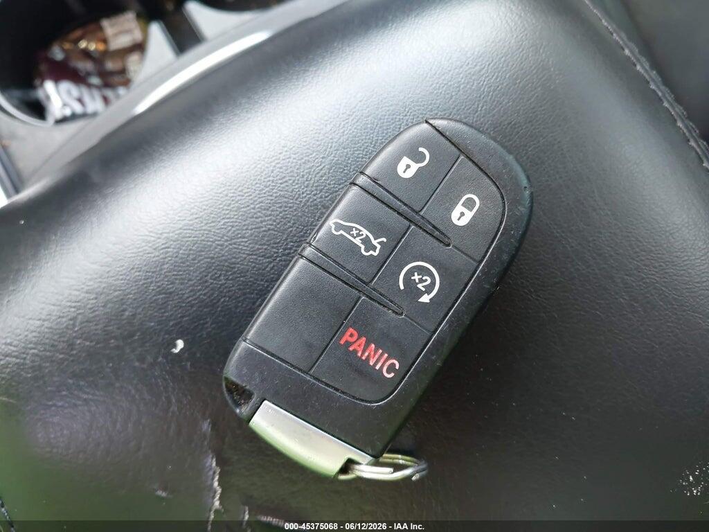 2C3CCAAG2GH230137 2016 CHRYSLER 300 photo no. 11