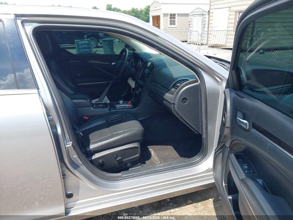 2C3CCAAG2GH230137 2016 CHRYSLER 300 photo no. 5