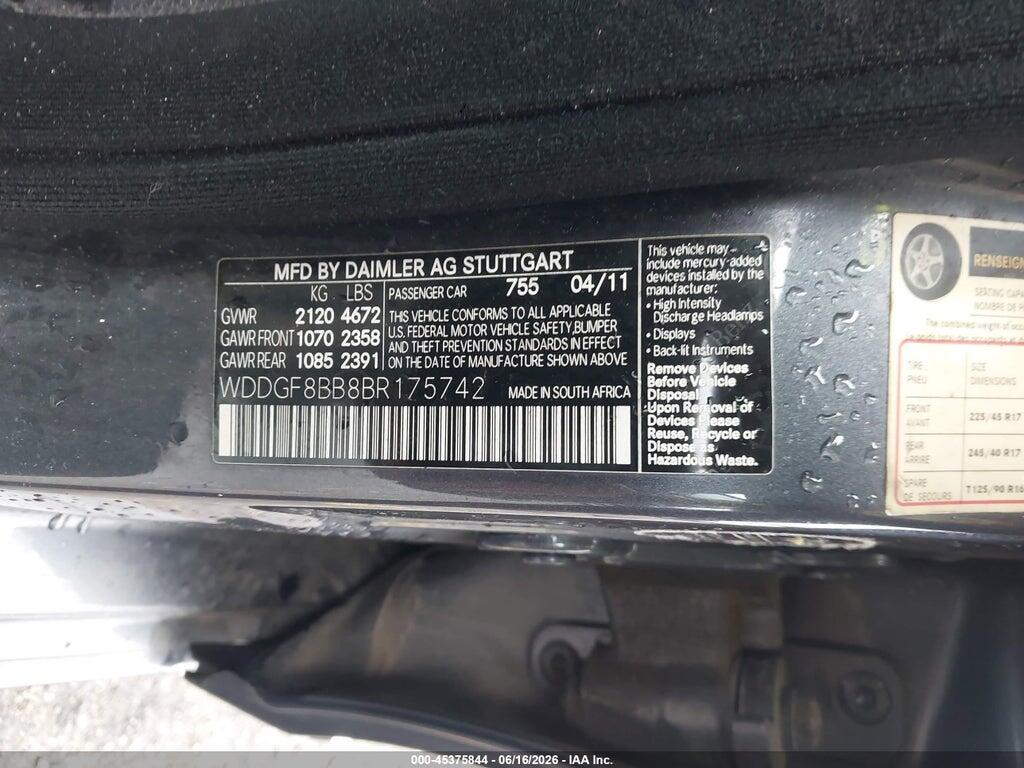 WDDGF8BB8BR175742 2011 MERCEDES-BENZ C 300 photo no. 9