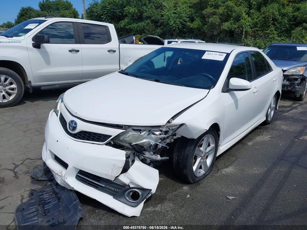 4T1BF1FK4EU346330 2014 TOYOTA CAMRY photo no. 2