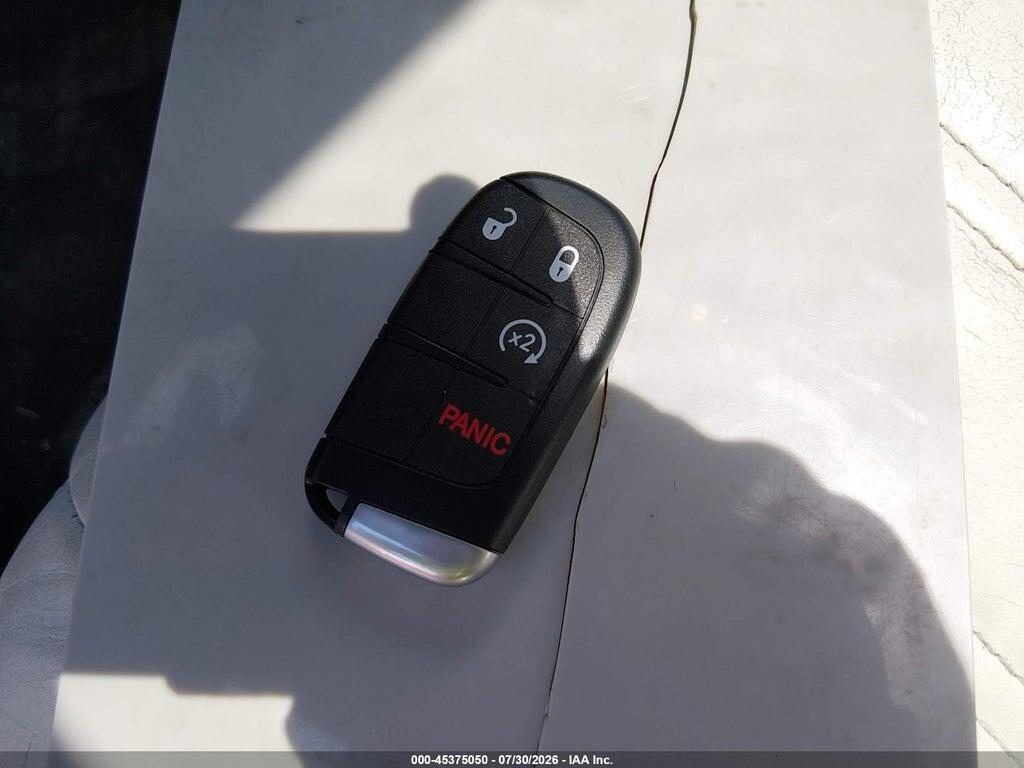 2C3CCABG2JH142839 2018 CHRYSLER 300 photo no. 11