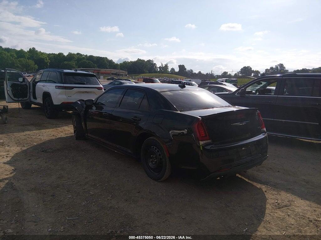 2C3CCABG2JH142839 2018 CHRYSLER 300 photo no. 3
