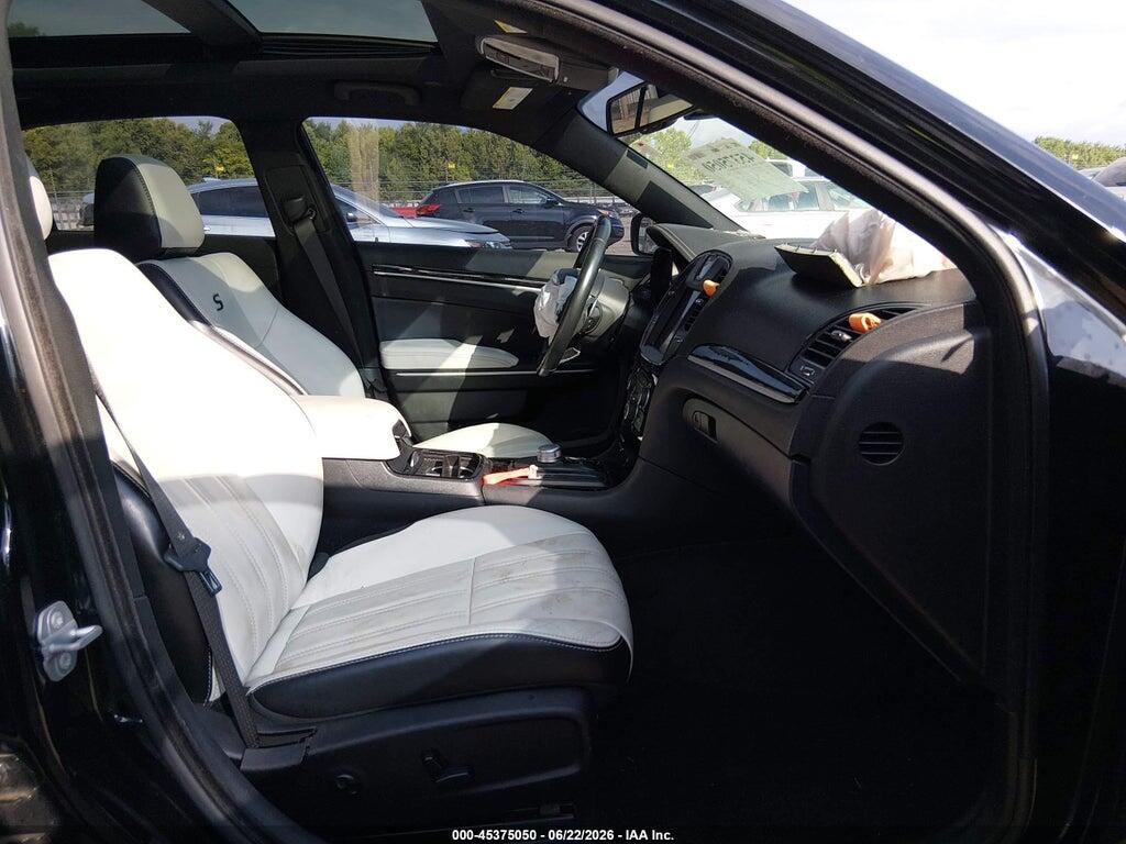 2C3CCABG2JH142839 2018 CHRYSLER 300 photo no. 5