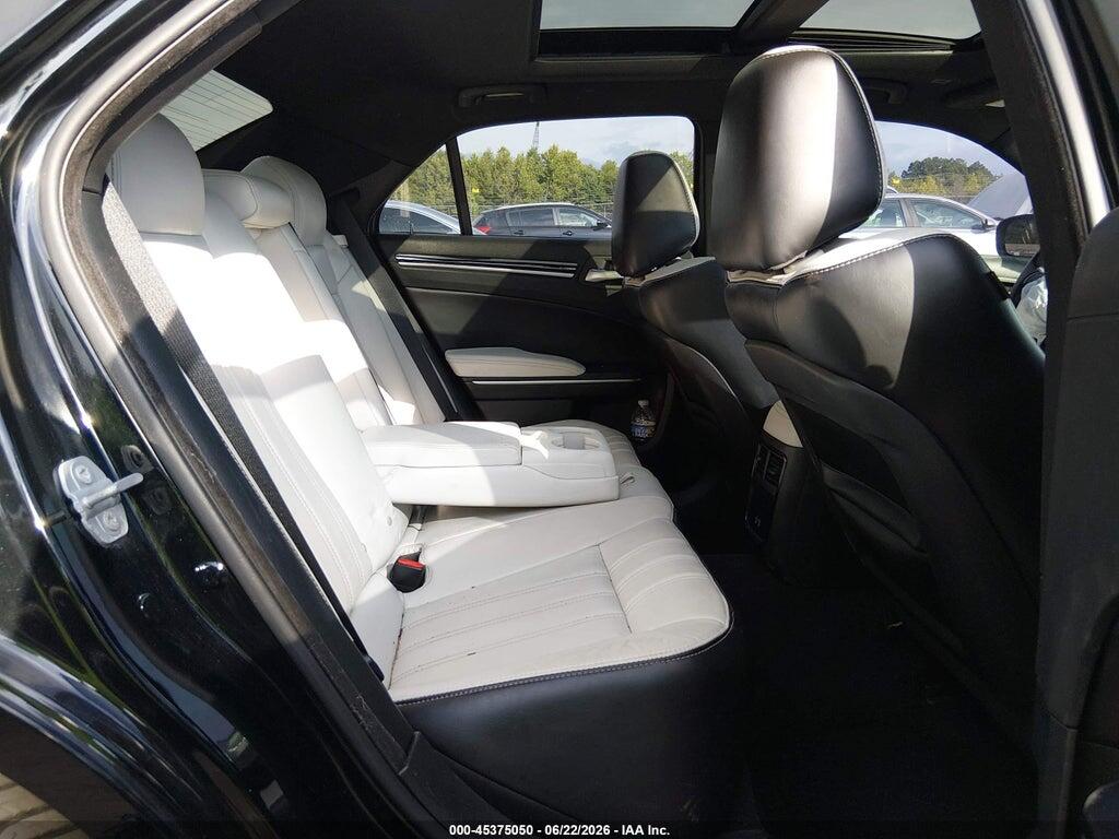 2C3CCABG2JH142839 2018 CHRYSLER 300 photo no. 8