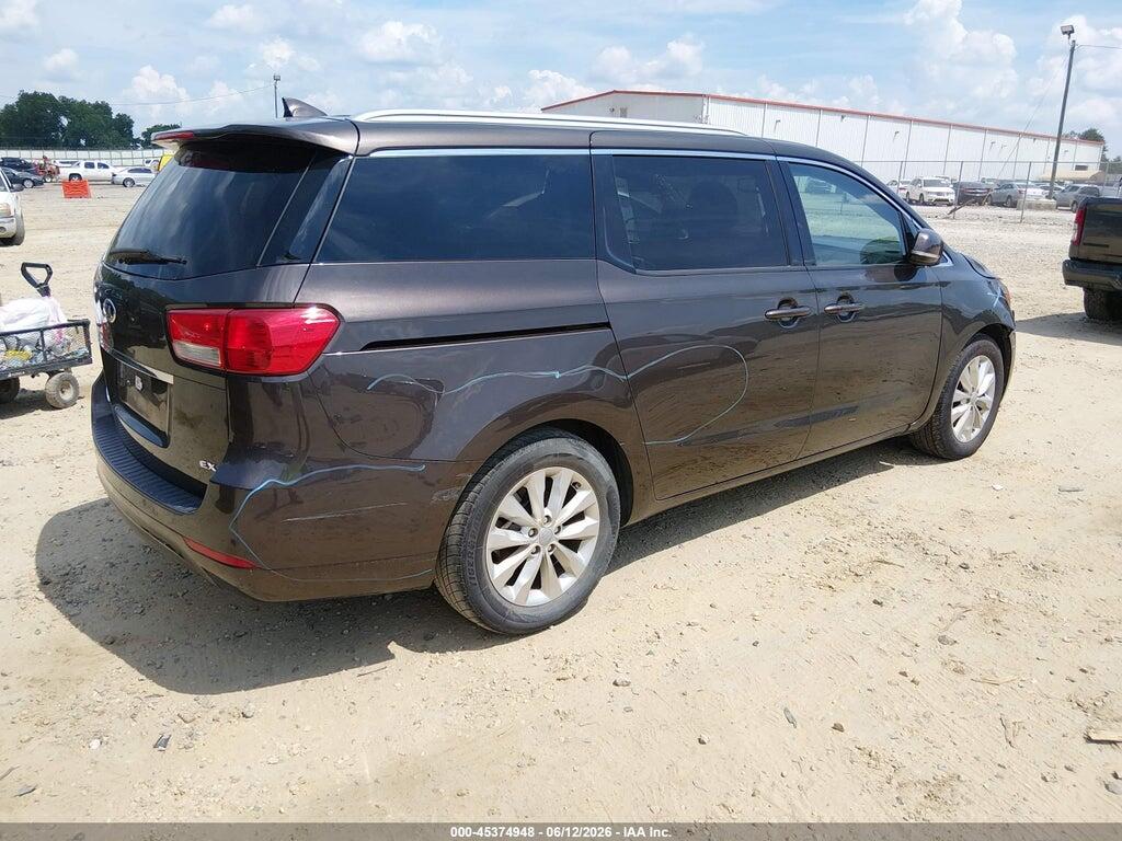 KNDMC5C10H6334337 2017 KIA SEDONA photo no. 4