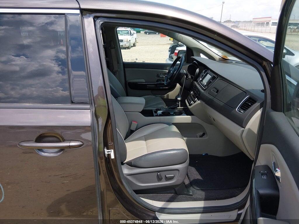 KNDMC5C10H6334337 2017 KIA SEDONA photo no. 5