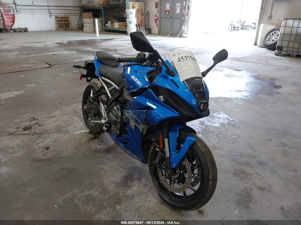 JS1EM13B5T7100453 2026 SUZUKI GSX800 photo no. 1