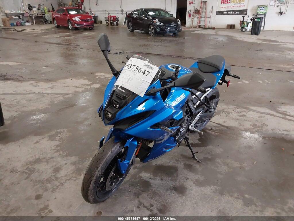 JS1EM13B5T7100453 2026 SUZUKI GSX800 photo no. 2