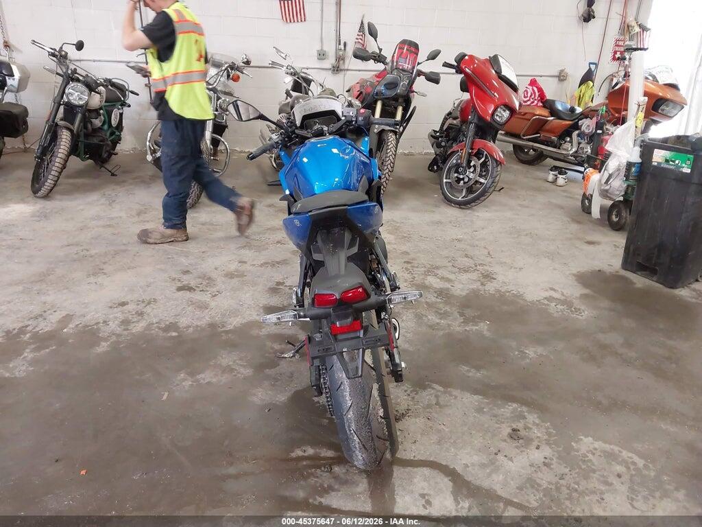 JS1EM13B5T7100453 2026 SUZUKI GSX800 photo no. 6