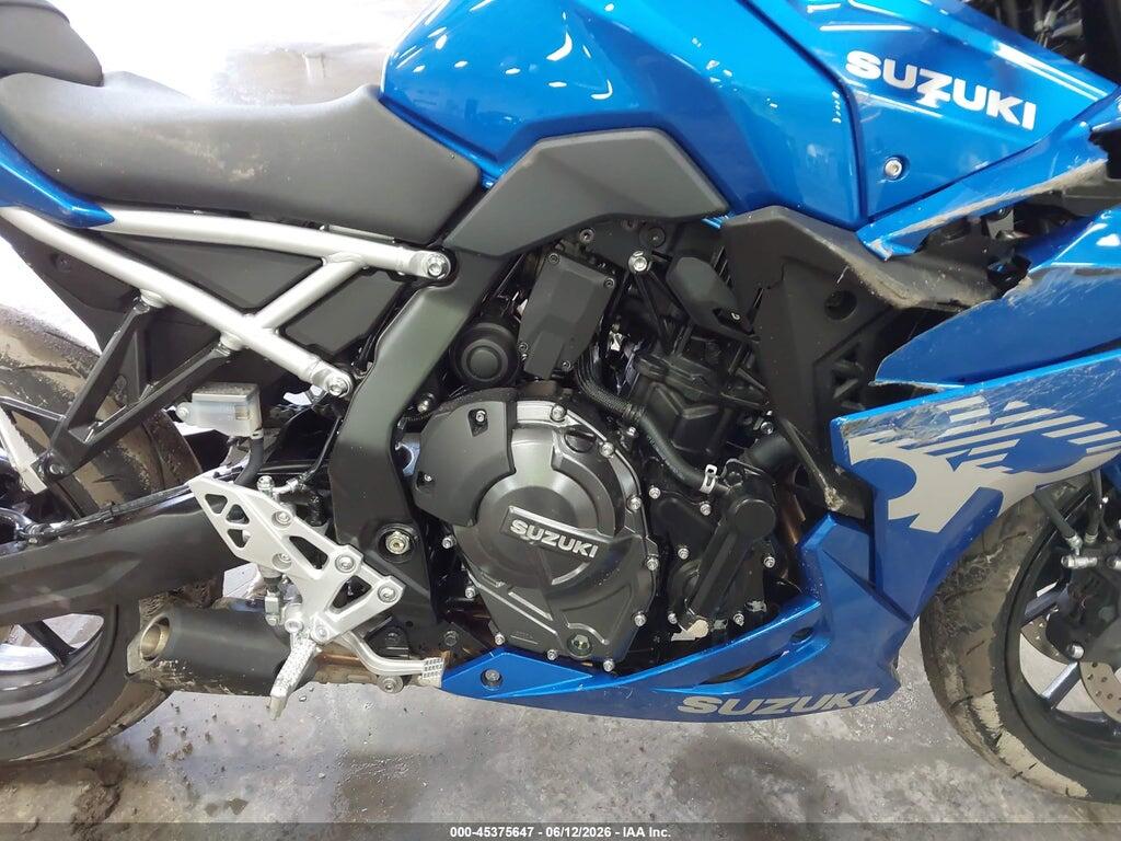 JS1EM13B5T7100453 2026 SUZUKI GSX800 photo no. 8