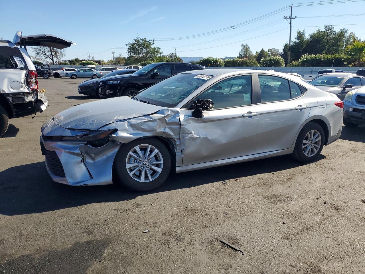 2025 TOYOTA CAMRY LE