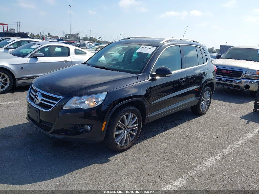 WVGAV7AX3BW521736 2011 VOLKSWAGEN TIGUAN photo no. 2