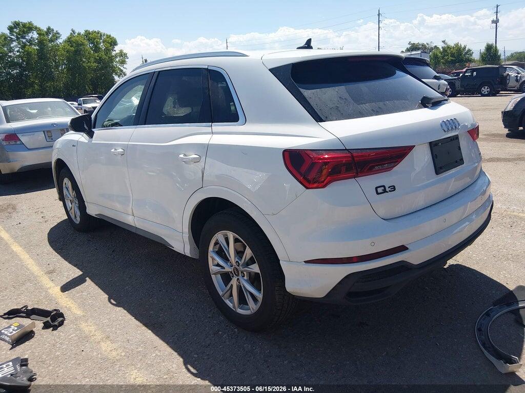 WA1DECF36P1048509 2023 AUDI Q3 photo no. 3